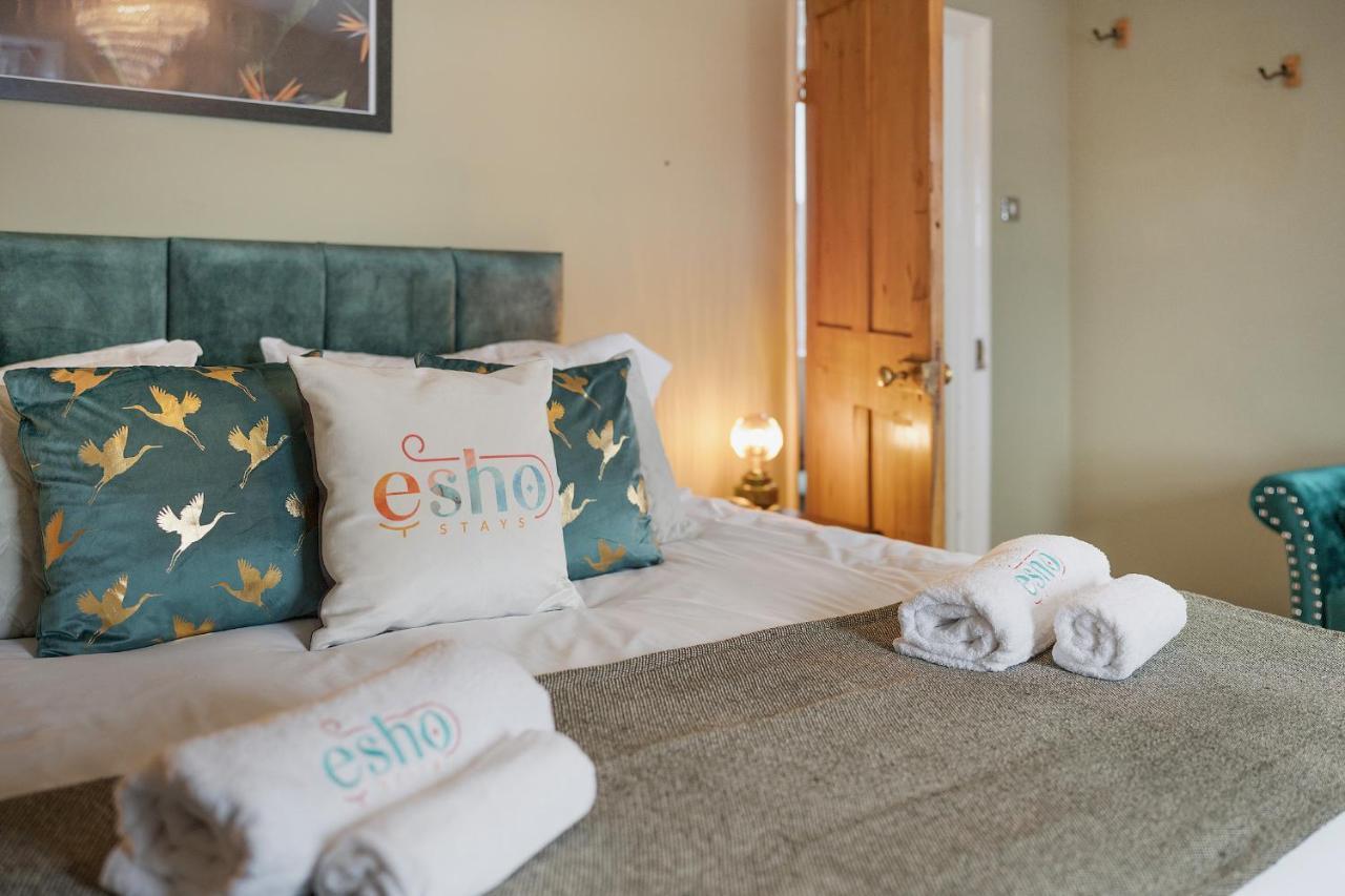 4 Bedroom Home With Garden, Game Room, Parking- Esho Stays Gloucester Zewnętrze zdjęcie