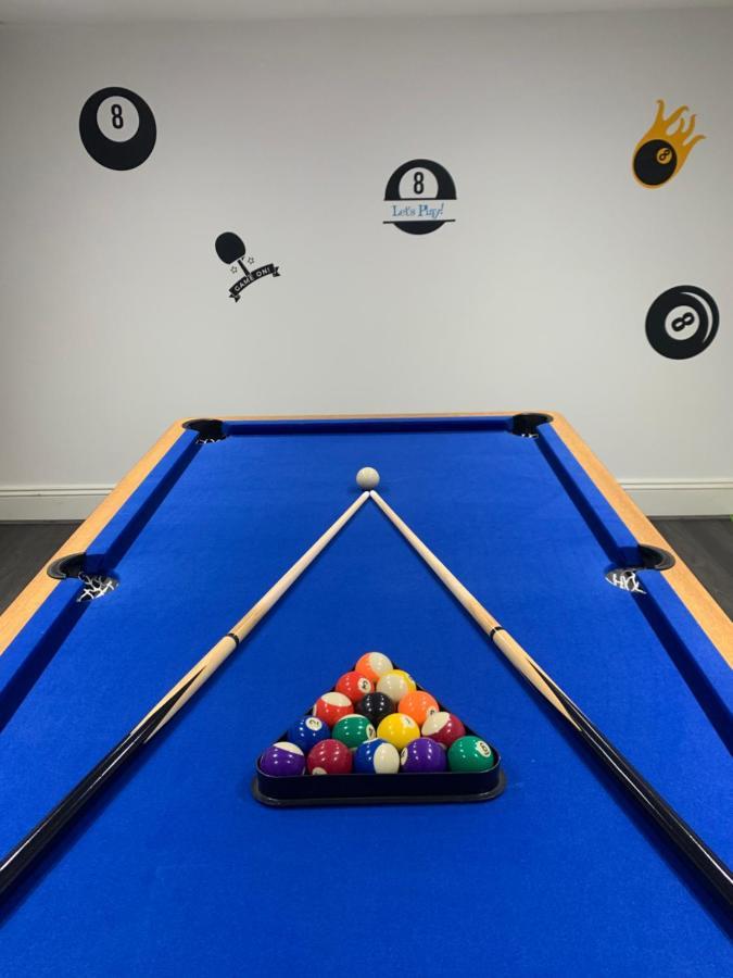4 Bedroom Home With Garden, Game Room, Parking- Esho Stays Gloucester Zewnętrze zdjęcie