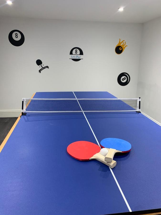4 Bedroom Home With Garden, Game Room, Parking- Esho Stays Gloucester Zewnętrze zdjęcie